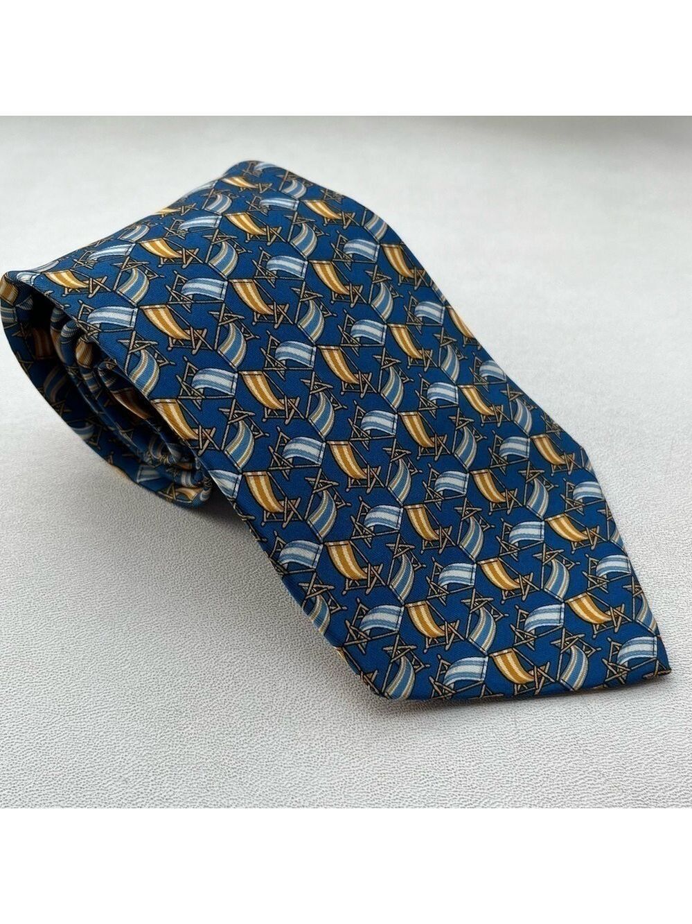 NWT Mens Salvatore Ferragamo Tie 100% Silk Beach Lounge Chairs Blue & Yellow